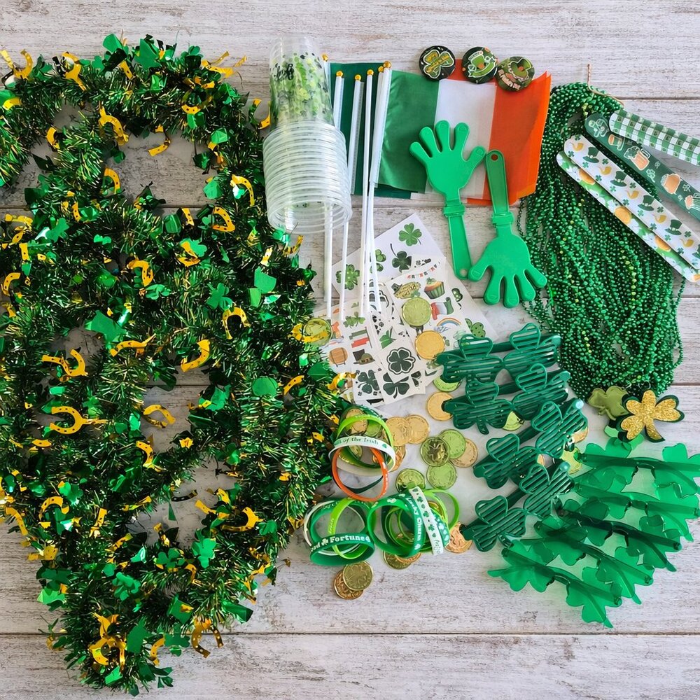 ☘️ St. Patrick's Day Parade Throws/Party Bundle ☘️